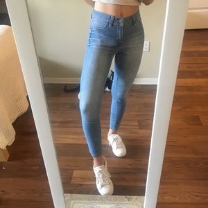 High waisted jeans